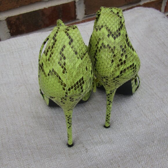 Cape Robbin Invade neon green snake wrap around peep toe high heels, S 8 - Picture 6 of 9